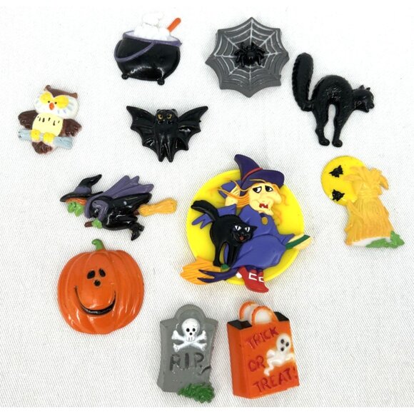 Halloween Plastic Magnets Witch Cat Pumpkin Skull Fall Vintage 1980s Lot of 11 - Picture 1 of 4